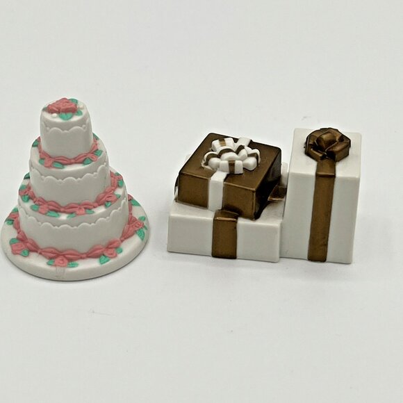 2008 Fisher Price Loving Family Wedding Bride & Groom replacement Arch & misc - Picture 10 of 12